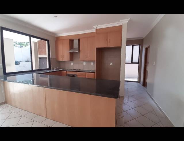 3 BEDROOM FREEHOLD FOR SALE IN XANADU